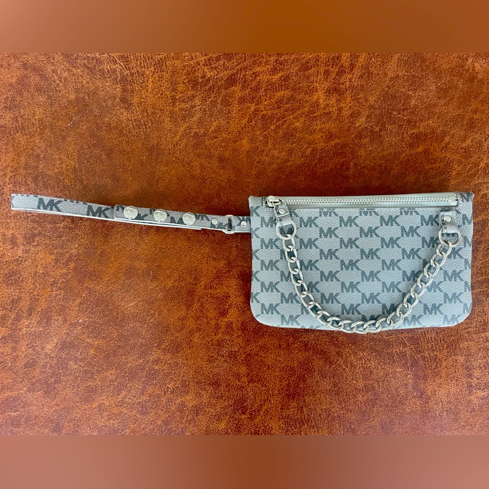 Michael Kors Signature Logo Pull Chain Belt Bag Gray